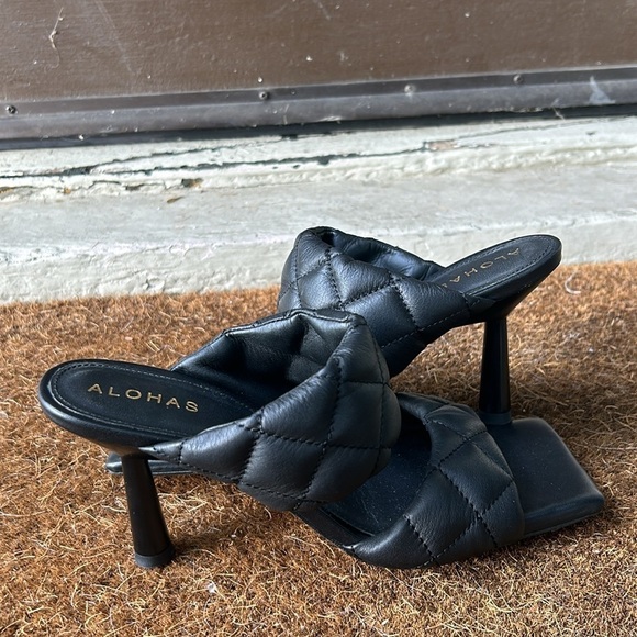 Alohas Conner Sandals Sz 38 in Excellent Pre-Owned Condition Vacation Fall Party - Picture 6 of 10